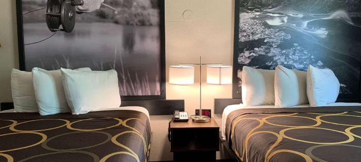 Greeley Valley Lodge Hotels in Greeley
