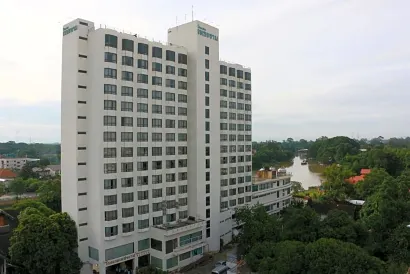 Diamond River Ping Petch-Ngam Hotel