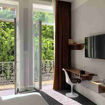 Hotel De Verdun 1882 Rooms