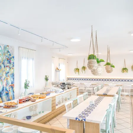 Romantica Hotel Apartments