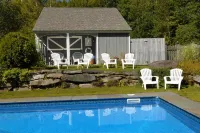 Deerhill Inn - Pools