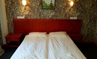 Happy Inn Hotel Alpiyskiy