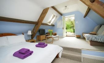 The Coach House Beautiful Georgian Apartment Wifi and Parking Near Bath