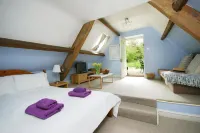 The Coach House Beautiful Georgian Apartment Wifi and Parking Near Bath