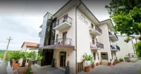 Hotel I Due Cigni Hotels in Sant'Albino
