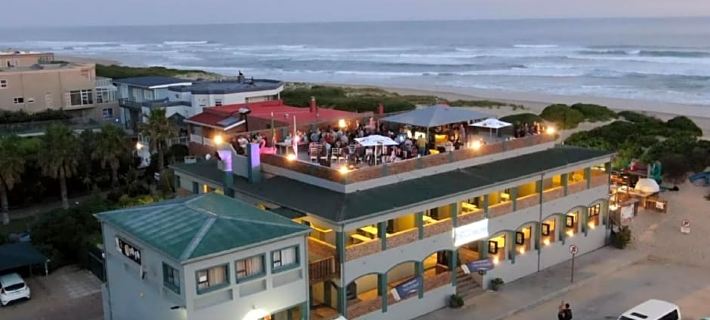 Pili Pili Beach Cabanas โรงแรมในคินส์น่า