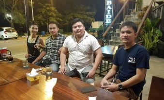 Sabaidee Beach - Housity