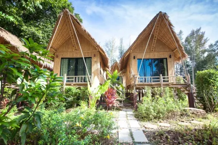 Anyavee Krabi Beach Resort