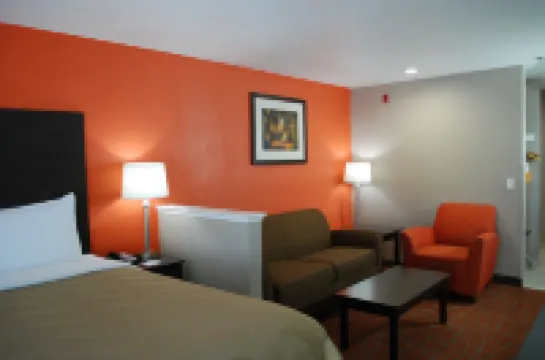 Quality Inn & Suites Fresno Northwest