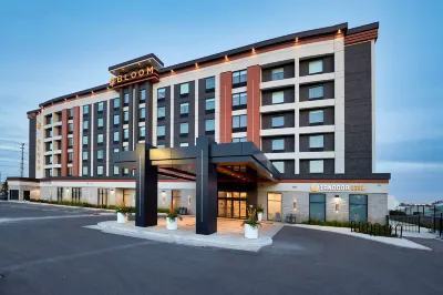 Bloom Mississauga, Tapestry Collection by Hilton Hotels in Mississauga