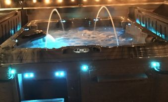 Lux Exec Home Hfx Waterfront Pool Hot Tub