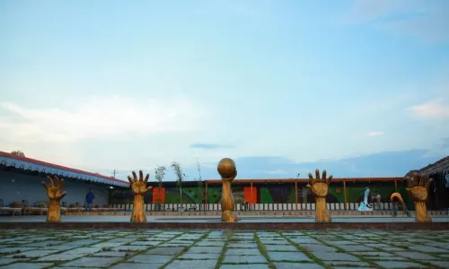 GK Hill View Resort, Kaiwara