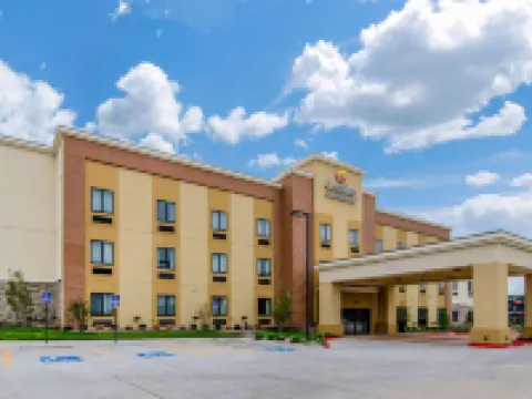 Comfort Inn & Suites Shawnee - Kansas City Hotels in Shawnee