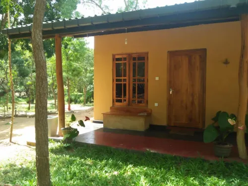 Khaya Villa Hotels in Palugaswewa