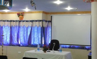 Hotel Vaani Villa by Royal Stay