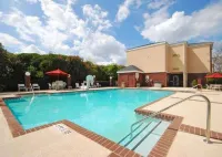 Garner Hotel Sumter Northwest by IHG - Pools