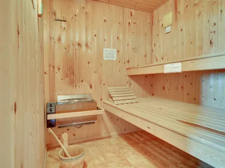 "Frigga" - 400m from the Sea