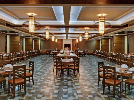 The Fern Residency Somnath Отели рядом с достопримечательностью «Veraval Seafront»