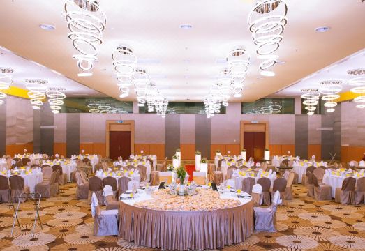 팜 세렘방 호텔