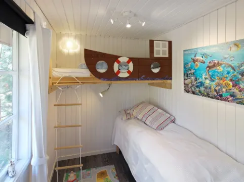 "Ronja" - 300m from the Sea