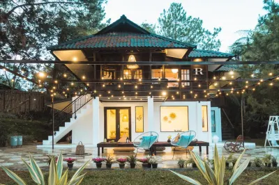 Villa Dewi Rosenheim_T Safari Cisarua