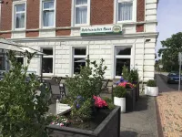 Hoffmanns Holsteinisches Haus Hotels in der Nähe von Modellbahn-Zauber