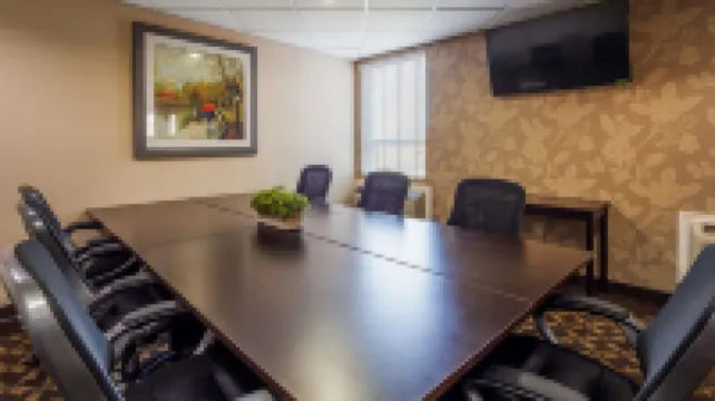 Best Western Plus Bowmanville