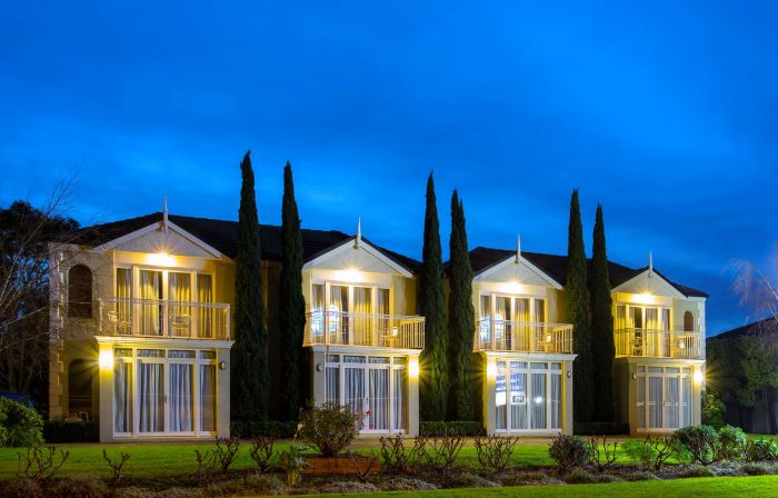 Best Western Colonial Village Motel