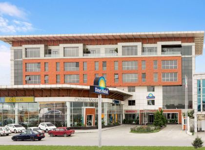 Days Hotel by Wyndham Baku