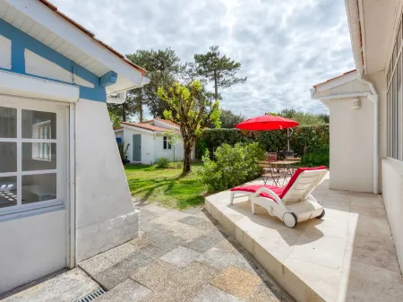 Petite Ensouleihado Отели рядом с достопримечательностью «Mer»