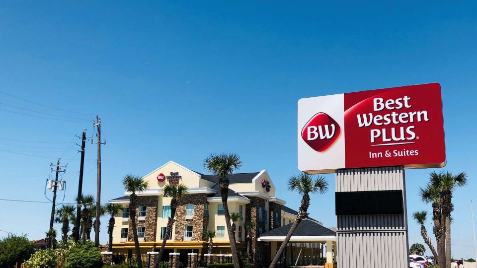 Best Western Plus Seawall Inn Suites by the Beach