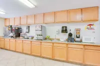 Super 8 by Wyndham Cooke City Yellowstone Park Area Hotels in Park County