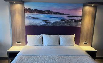 La Quinta Inn by Wyndham Costa Mesa / Newport Beach