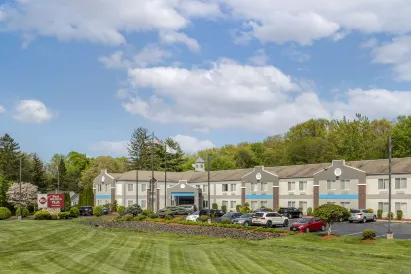 Best Western Plus New England Inn  Suites