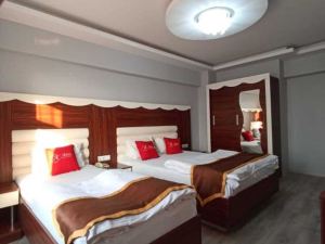 Adali Hotel & Suites