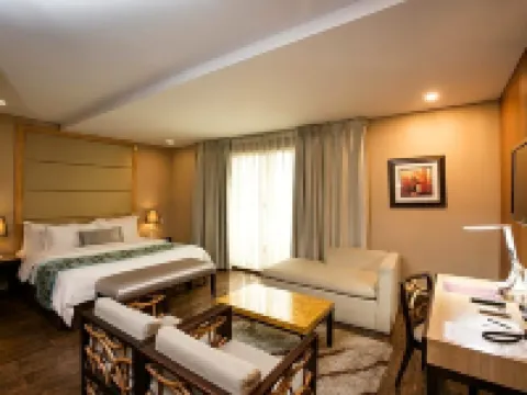 Goldberry Suites and Hotel - Mactan Hotels in Cebu