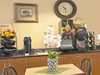 Super 8 by Wyndham San Antonio Downtown NE - sarapan