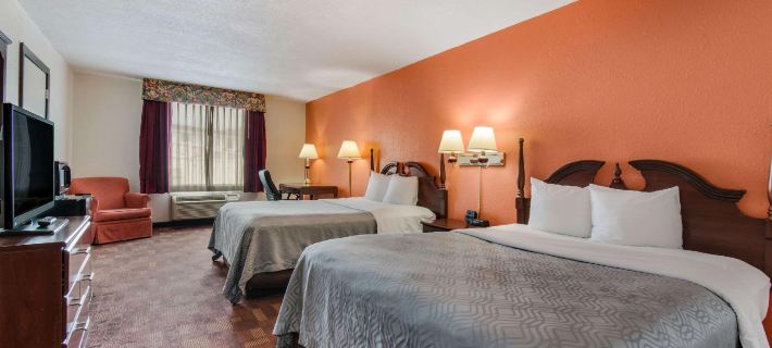 Econo Lodge Inn & Suites Hotels in Franklin County