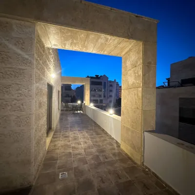 Jre Aboun Rooftop 2Bedroom Kh&sh Hoteles cerca del Aeropuerto Internacional Reina Alia