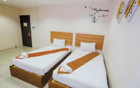 Portrait Pranburi Hotel Отели рядом с достопримечательностью «Wat Wang Yao»