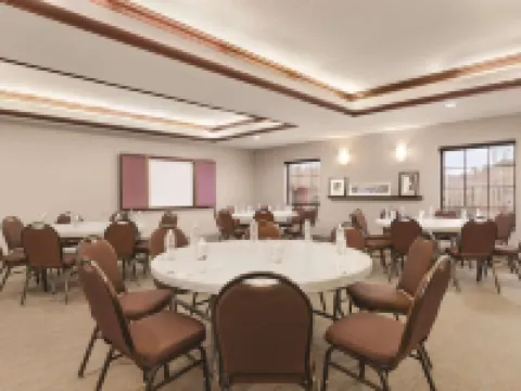 Country Inn & Suites by Radisson, Griffin, GA Hotels in Experiment