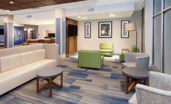 Holiday Inn Express & Suites Sterling Heights-Detroit Area