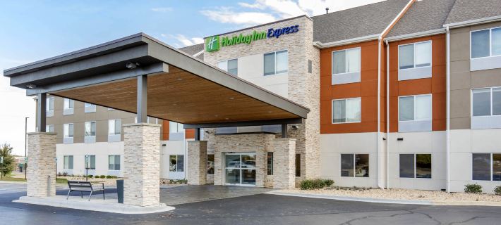 Holiday Inn Express & Suites CHICAGO WEST - ST CHARLES by IHG Hotels in Кейн
