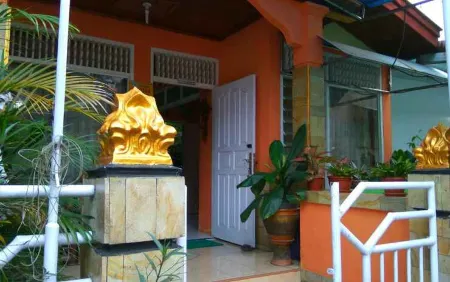 Cendana Homestay Отели рядом с достопримечательностью «NUSA INDAH playkids»