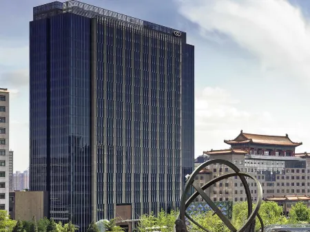 Sofitel Beijing Central Отели рядом с достопримечательностью «Capital University of Economics and Business (Hongmiao Campus)»