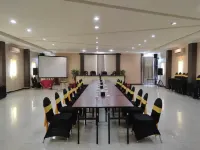 Hotel Elresas Hotels in Lamongan