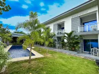 Sapphire Boutique Resort - Beach