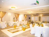 Crown Town Hotel โรงแรมใกล้ซาลาม มอลล์