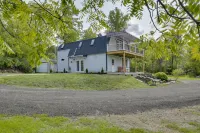Fire Pit + on-Site Pond: Hudson Valley Home! - Wifi