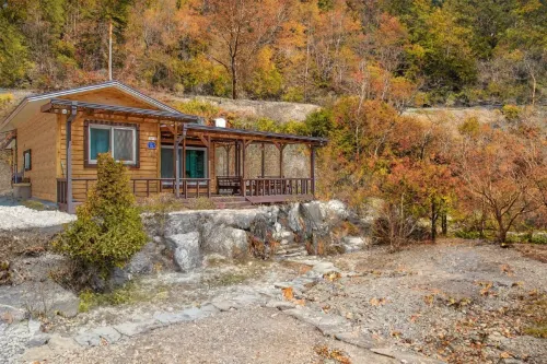 Jecheon Cheongpung Private Residence